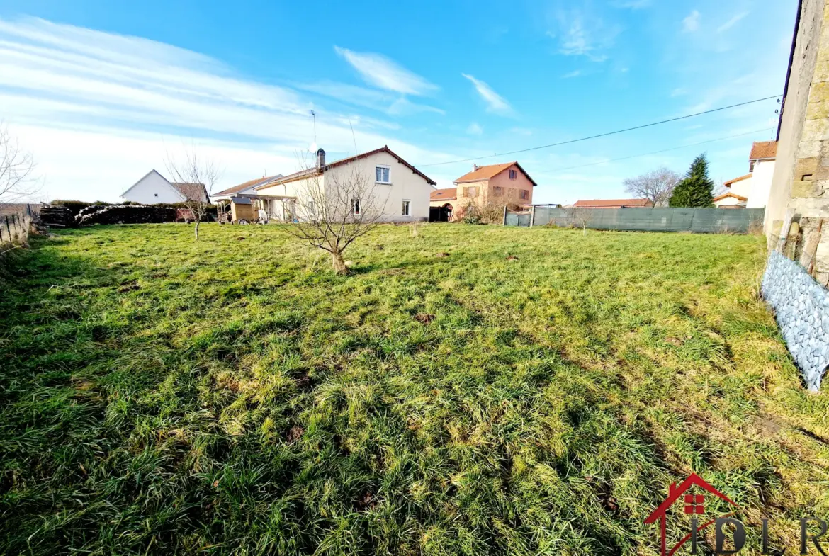 Maison à rénover de 133 m² à Passavant la Rochère sur 3795 m² de terrain 