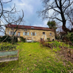 Maison atypique avec jardin à Lostanges