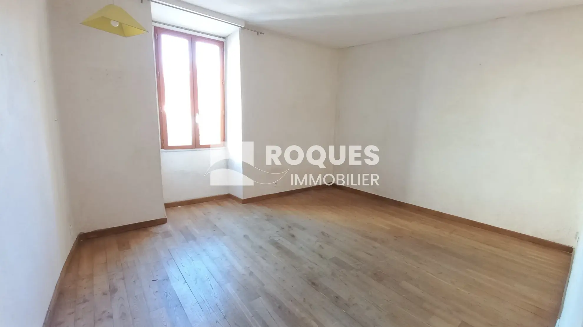 Appartement F3 1er étage avec belle terrasse à Millau 