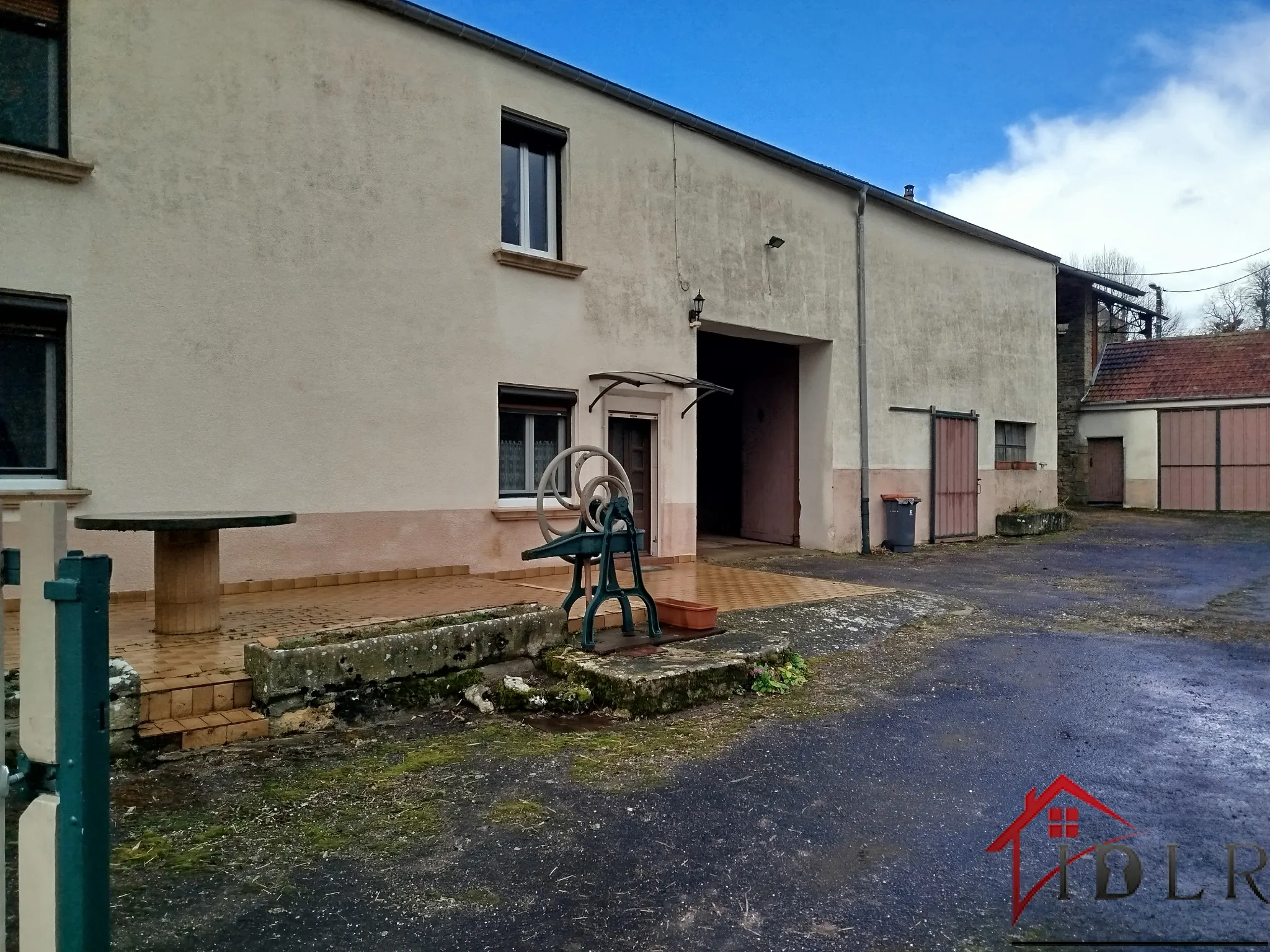 Corps de Ferme Habitable à Saint Broingt le Bois 