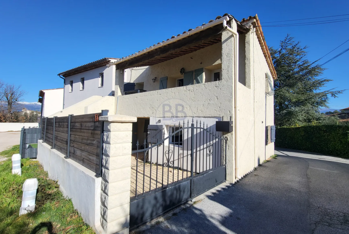 Maison mitoyenne de 56 m² à Montauroux à vendre 