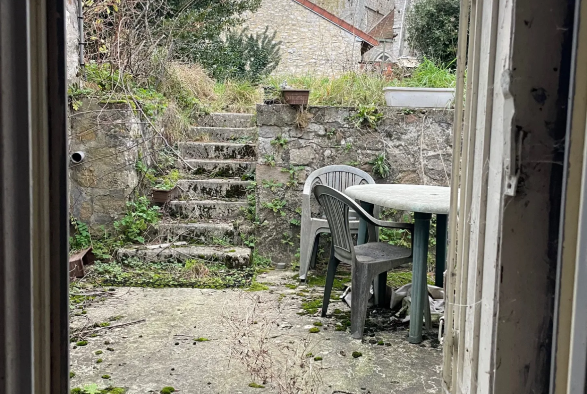 Maison de village à vendre à Rampillon avec jardin 