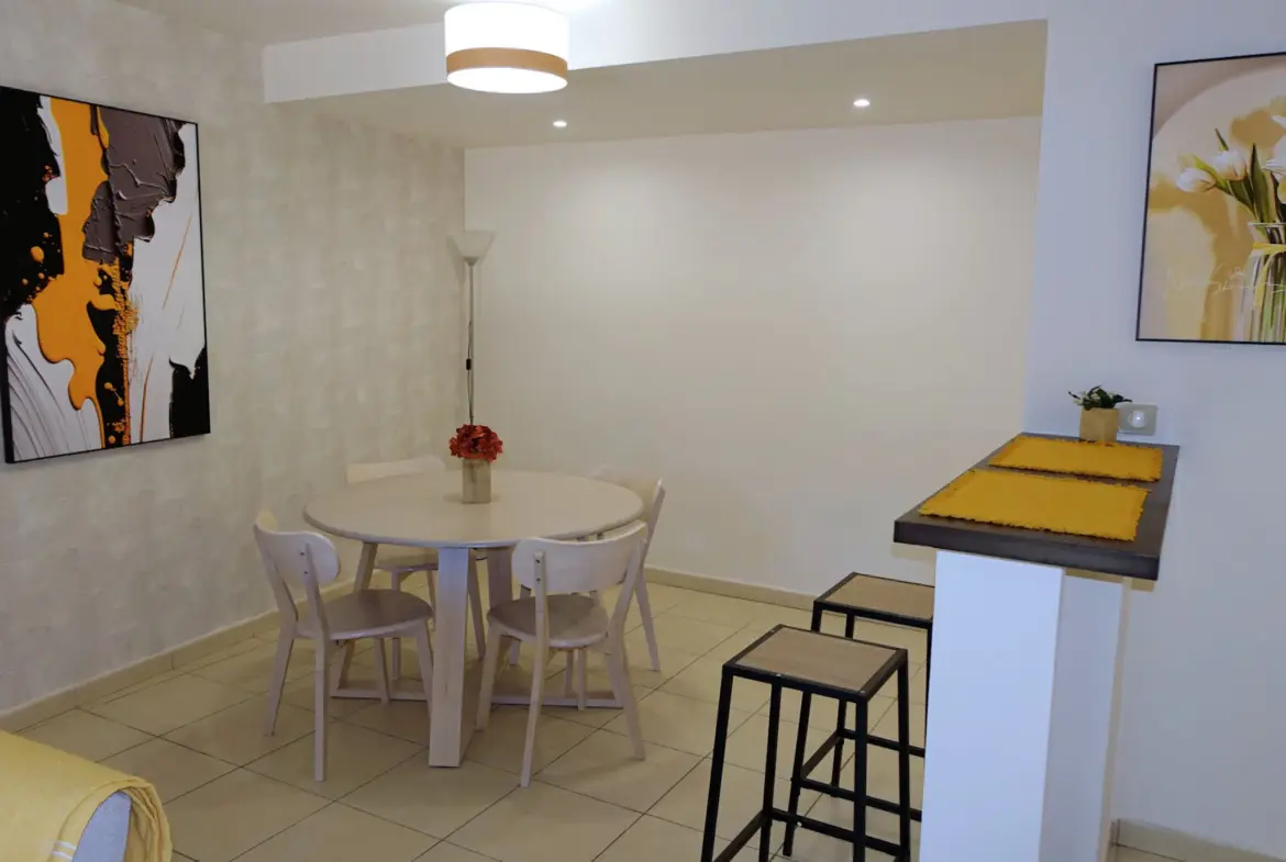 Spacieux appartement T2 de 61m² avec terrasse à St Denis 