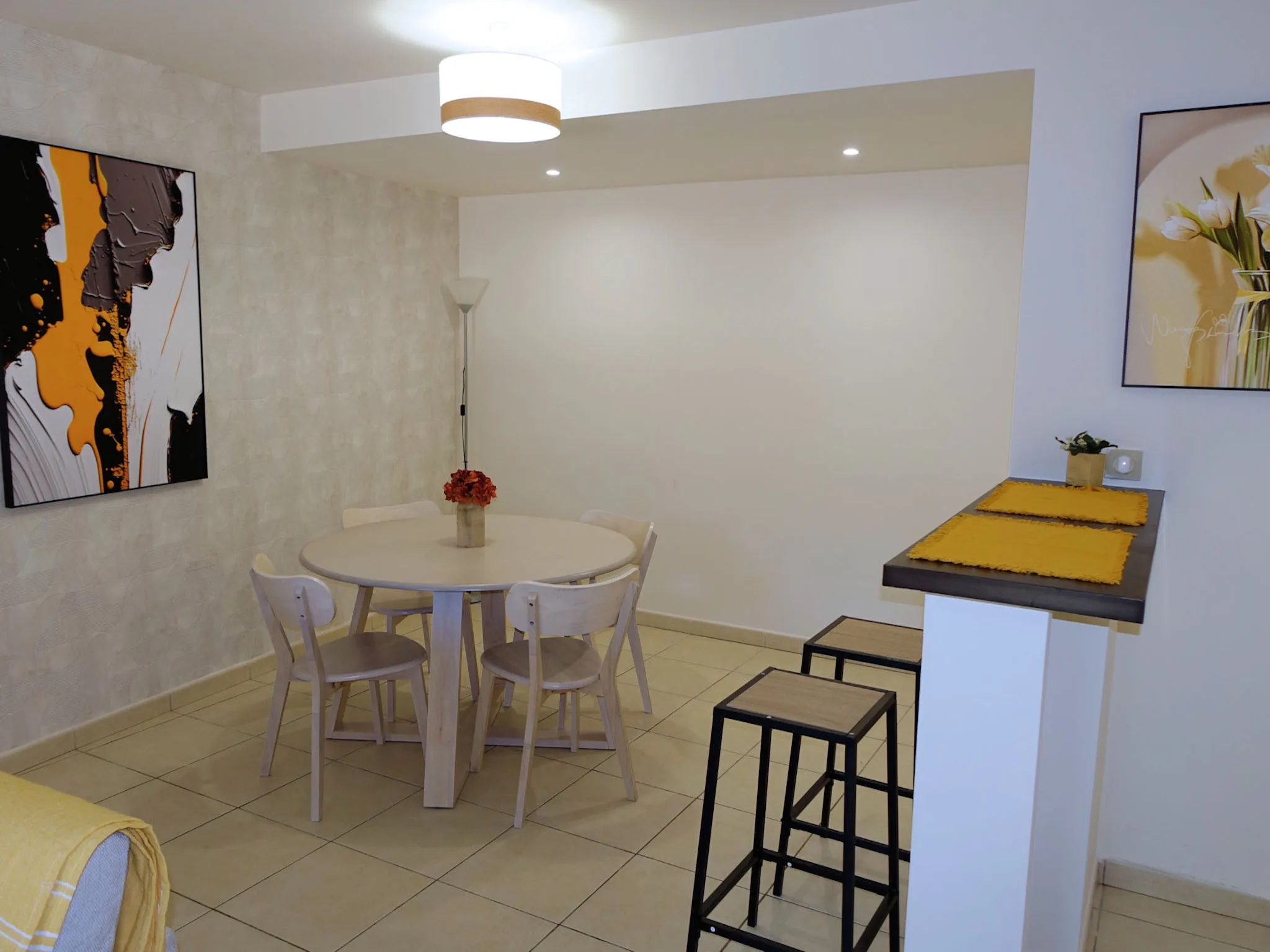 Spacieux appartement T2 de 61m² avec terrasse à St Denis 