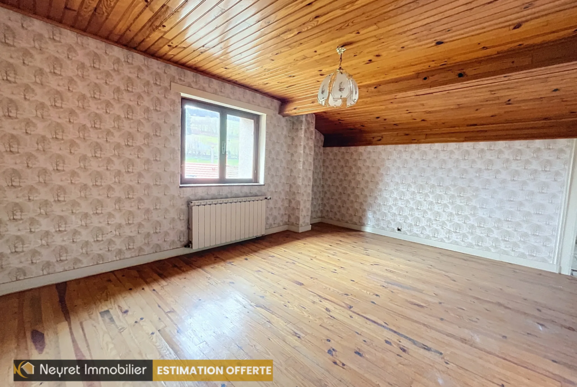 Maison à rénover de 75 m² à Valsonne - 56 000 EUR 