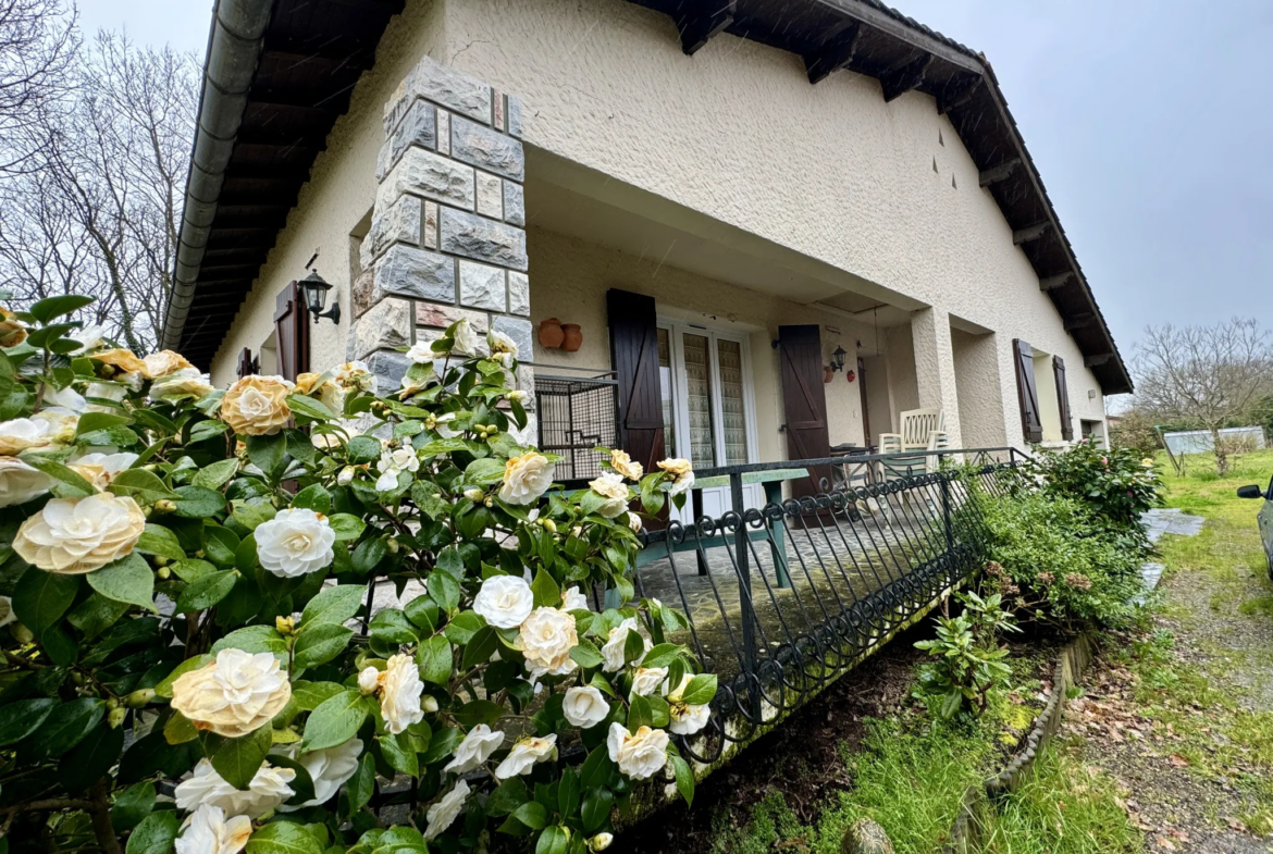 Belle maison avec terrain constructible à La Ville Dieu Du Temple 