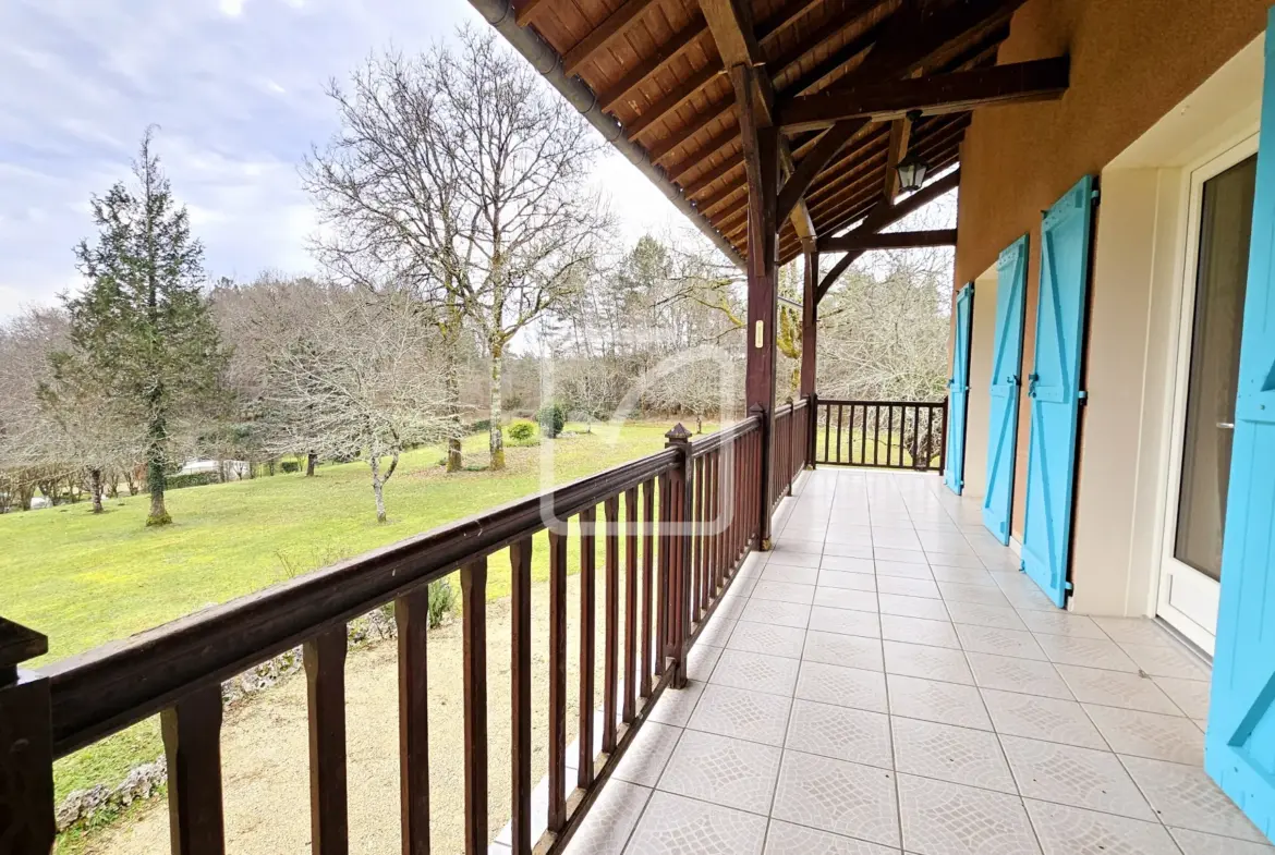 Maison calme à vendre à Savignac les Eglises 