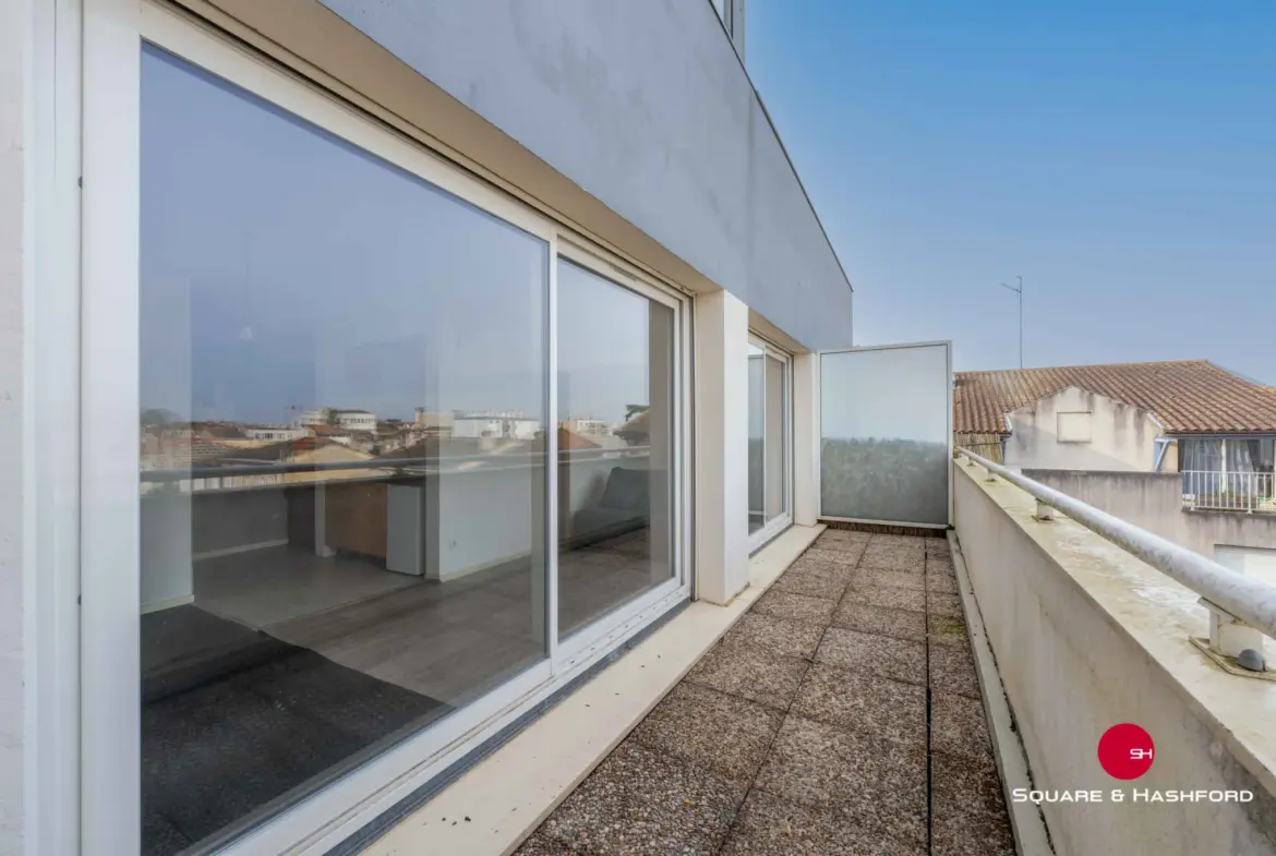 Vaste appartement T1 avec balcon et vue dégagée à Talence 