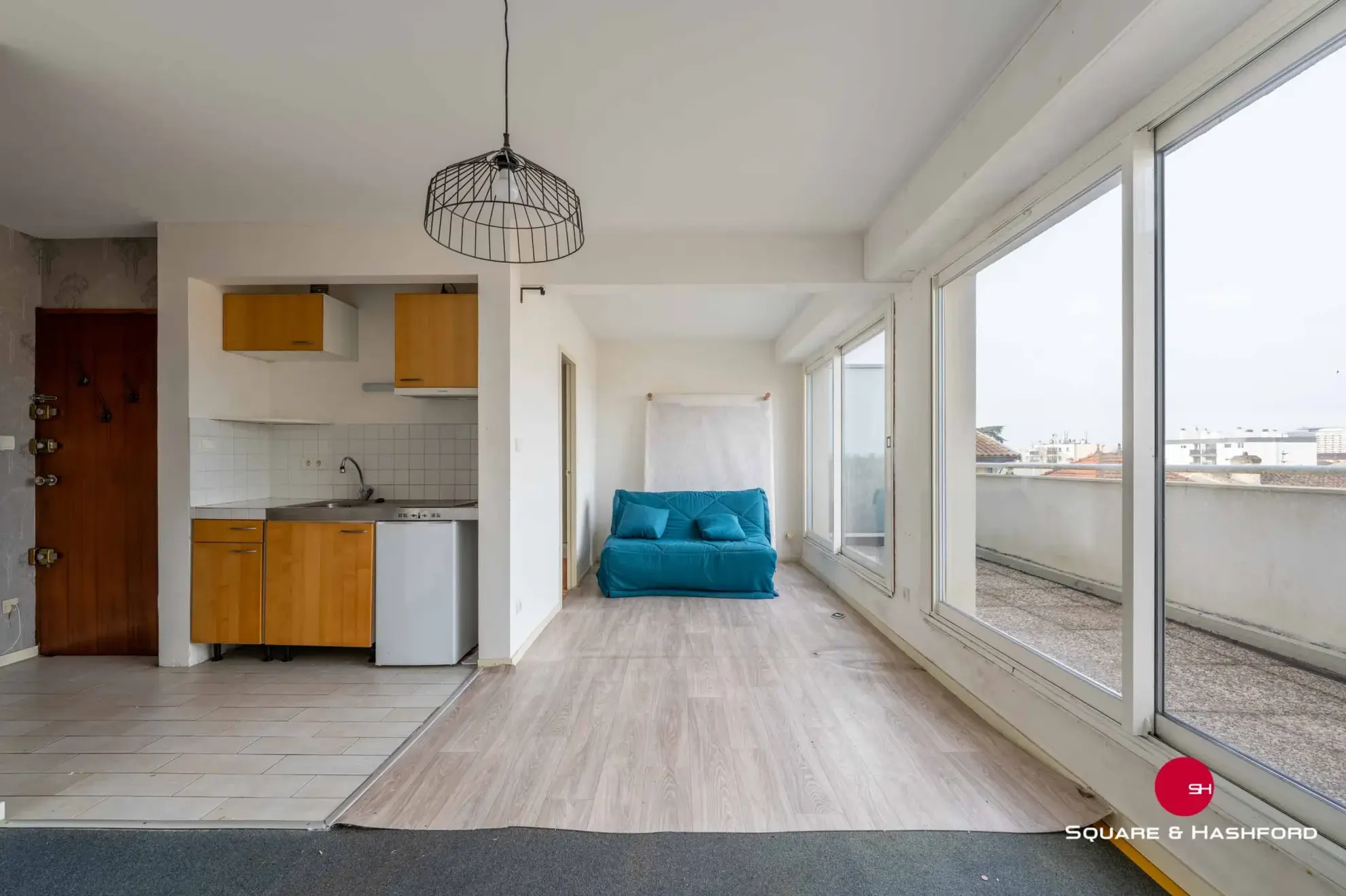 Vaste appartement T1 avec balcon et vue dégagée à Talence 