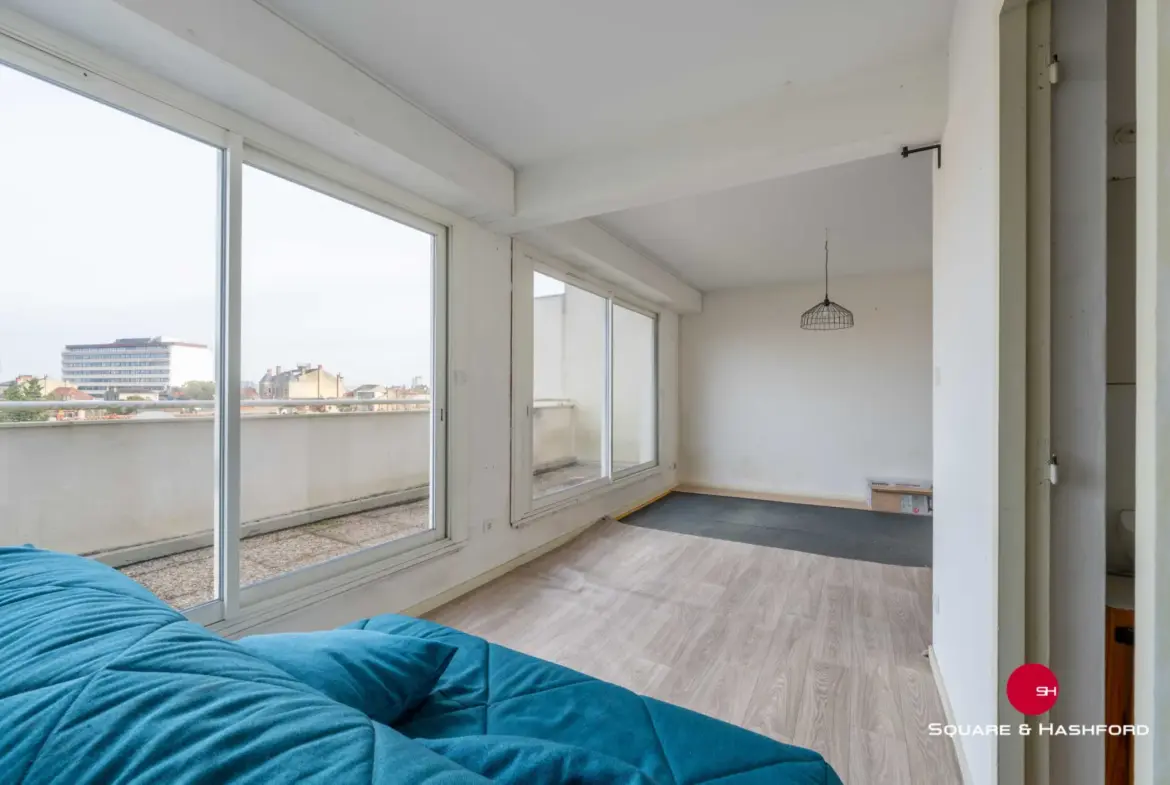 Vaste appartement T1 avec balcon et vue dégagée à Talence 