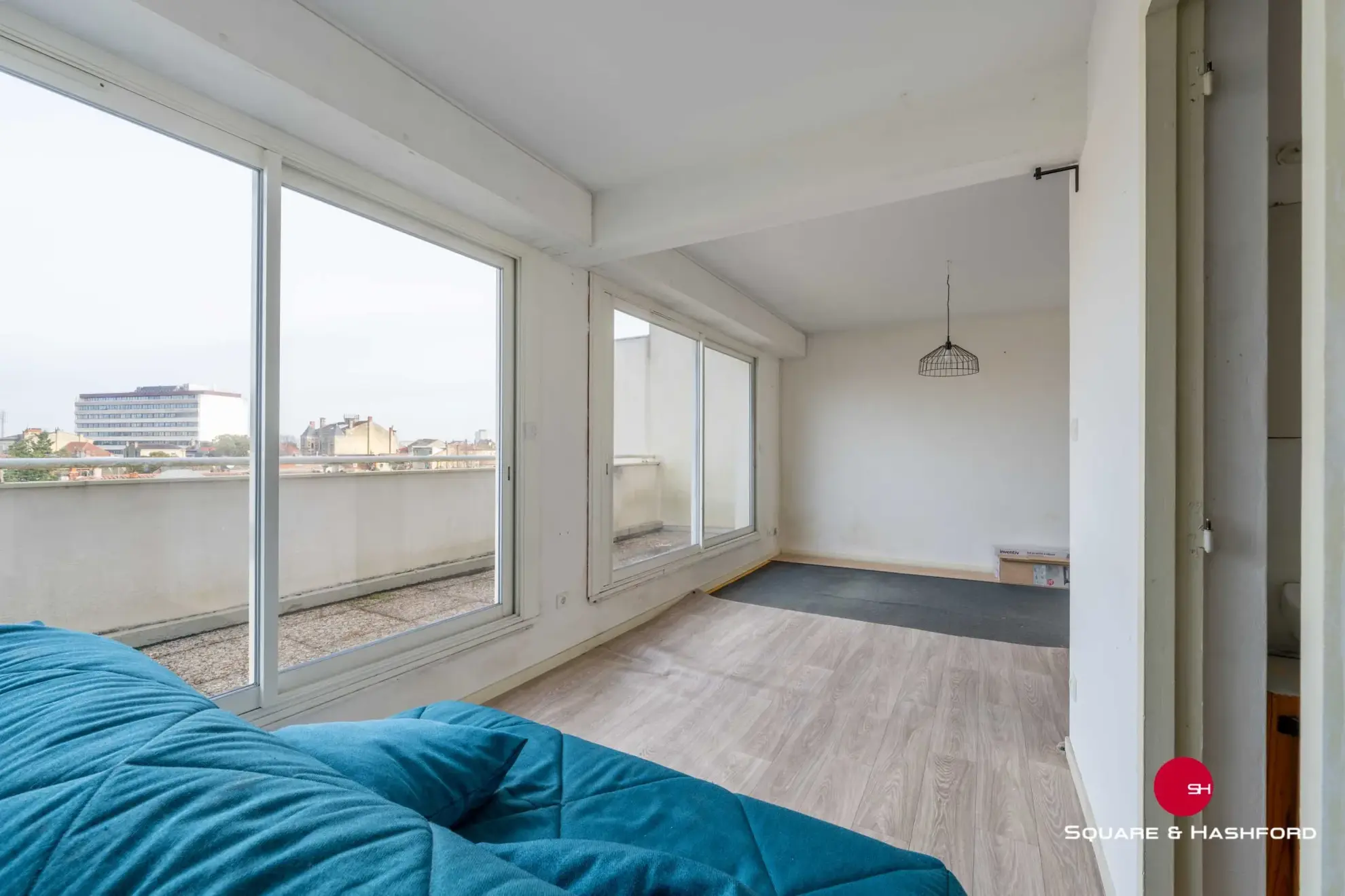 Vaste appartement T1 avec balcon et vue dégagée à Talence 