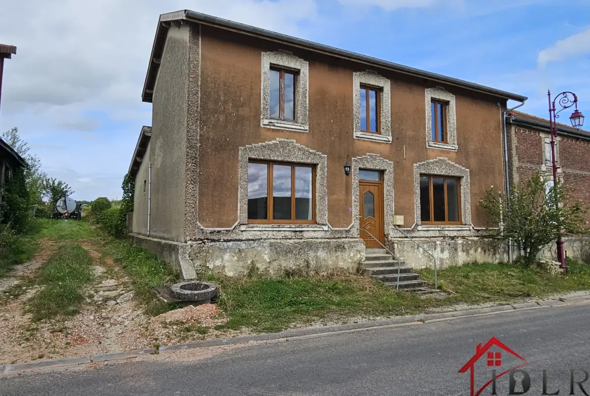 Maison en pierre à vendre à Robert-Magny - 135 m² avec 3 chambres 