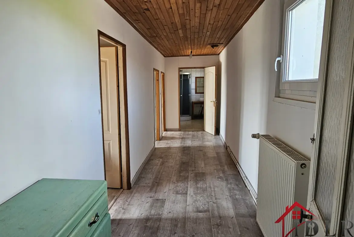 Maison en pierre à vendre à Robert-Magny - 135 m² avec 3 chambres 