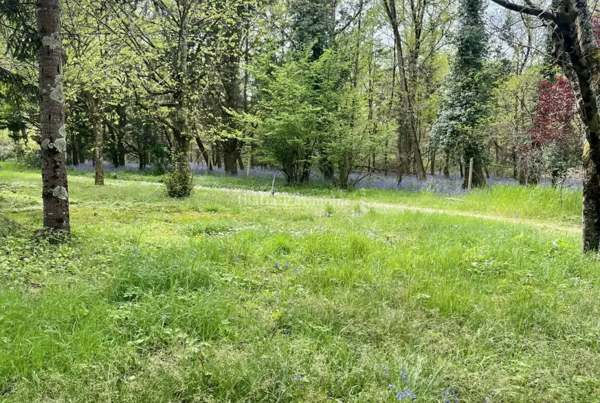 Terrain à bâtir à Saint Denis de Pile - 957 m² 