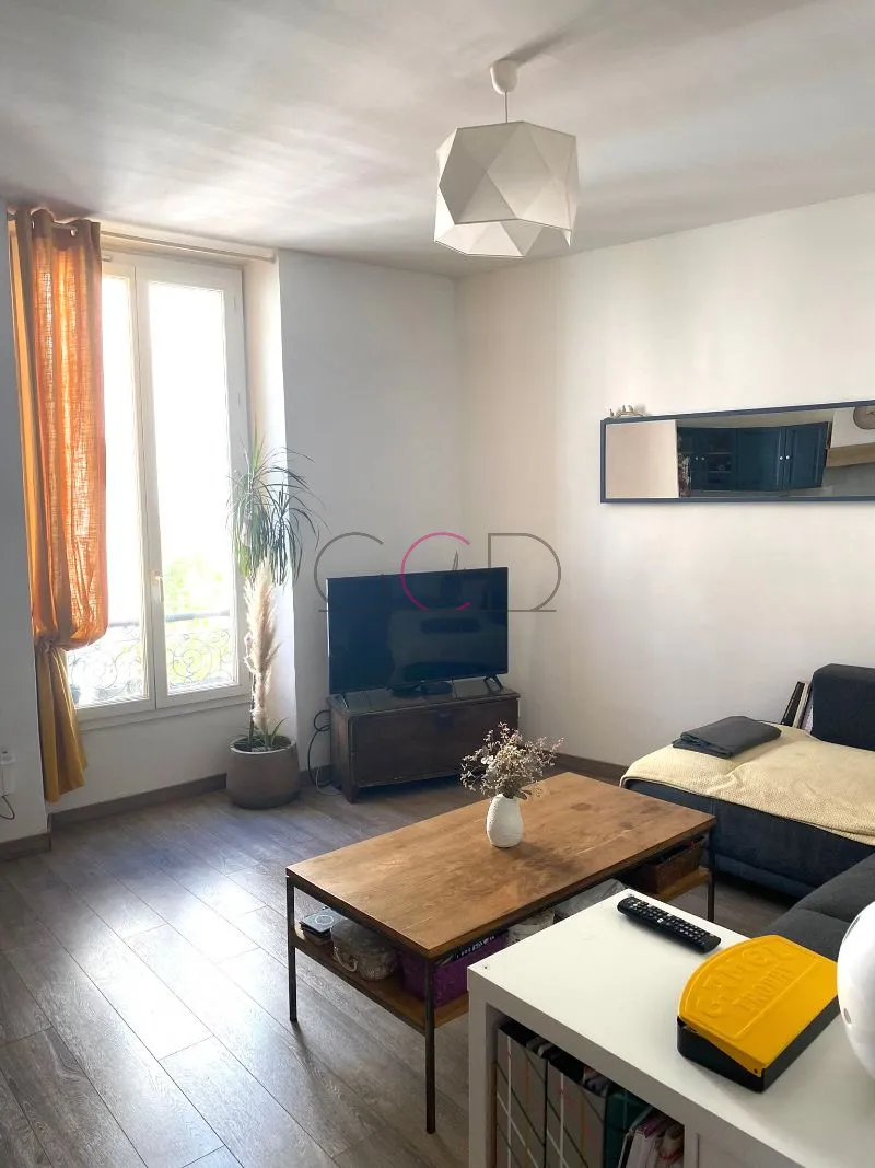 Bel appartement lumineux T2 à Gardanne 