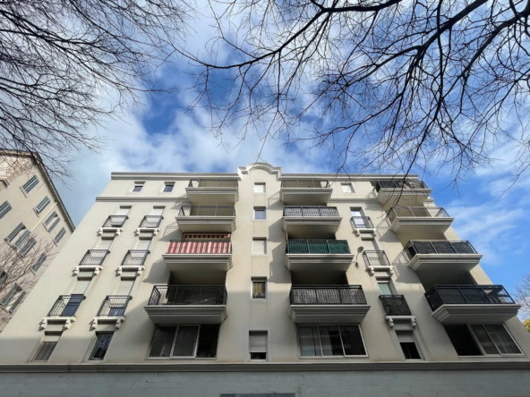 Appartement 3 pièces lumineux à Toulon avec garage en option