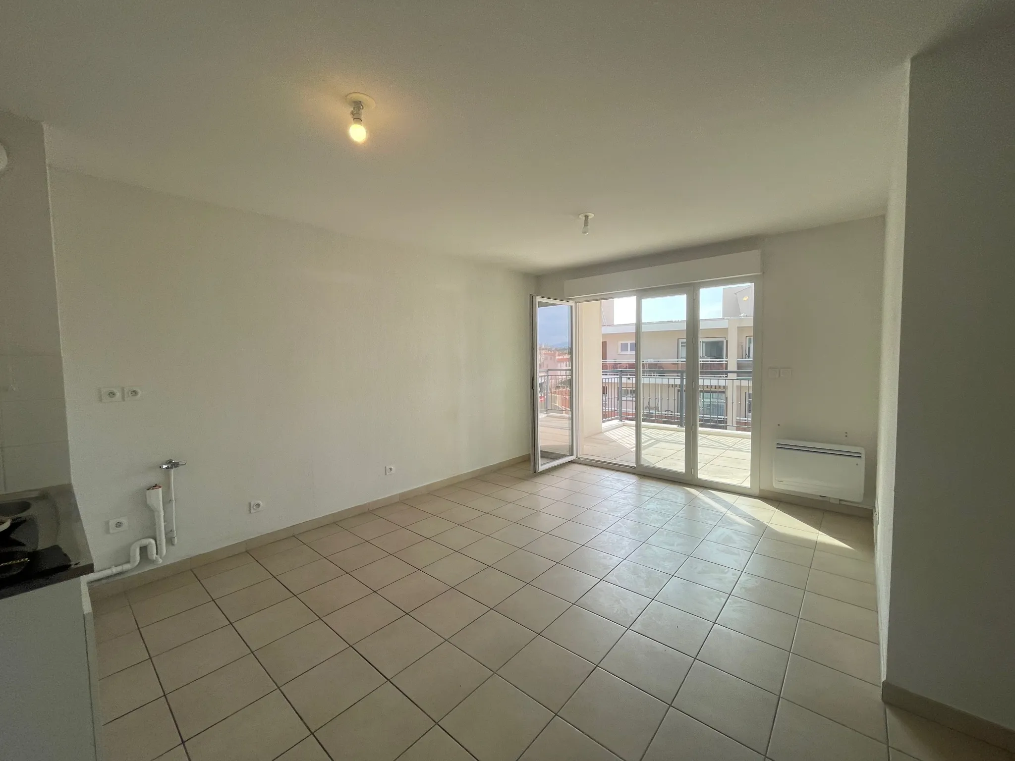 Appartement 3 pièces lumineux à Toulon avec garage en option 