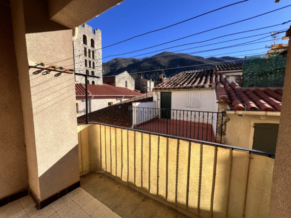 Charmante Maison de Village à Arles-Sur-Tech avec Balcon Sud