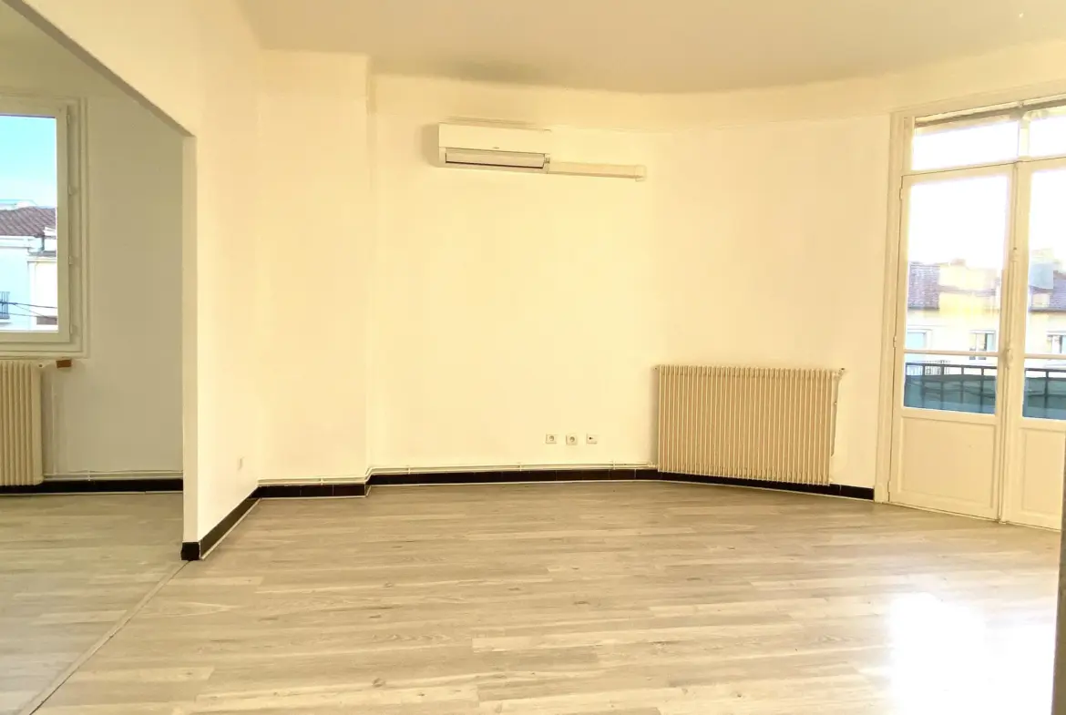 Appartement lumineux T3 à vendre au jardin des remparts à Perpignan 