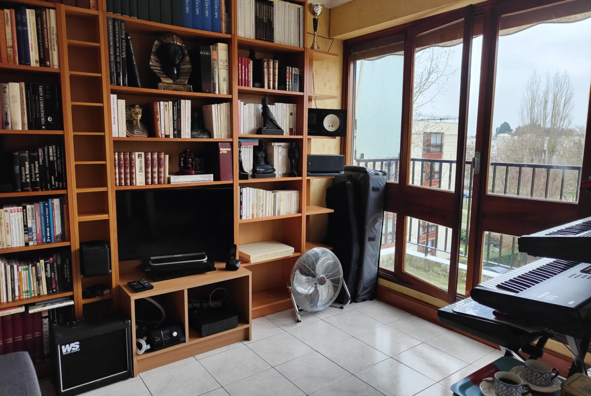 Studio à vendre au Chesnay (78) avec vue dégagée sur la verdure 