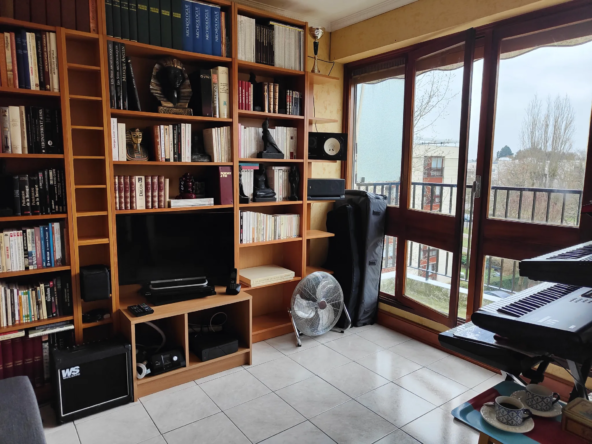 Studio à vendre au Chesnay (78) avec vue dégagée sur la verdure