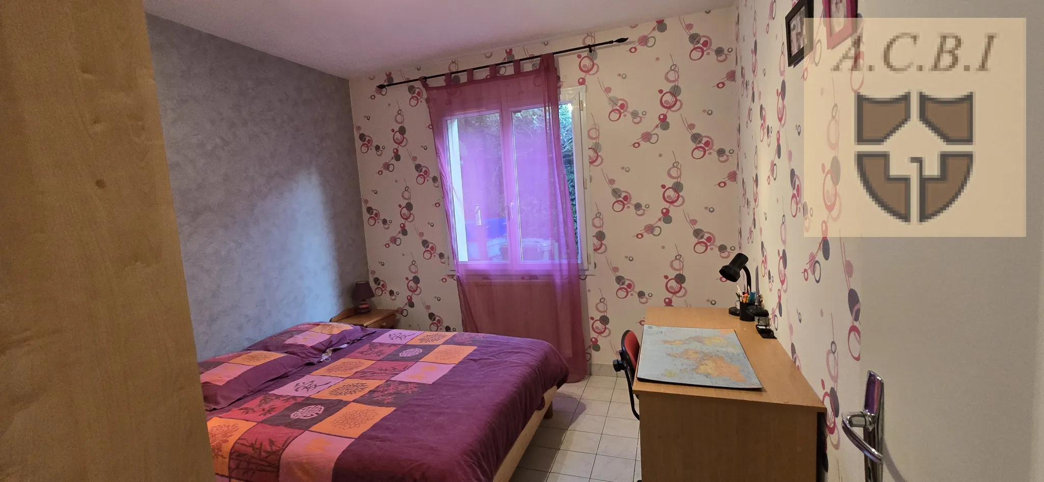 Pavillon à vendre au centre d'Oucques - 5 chambres avec jardin 