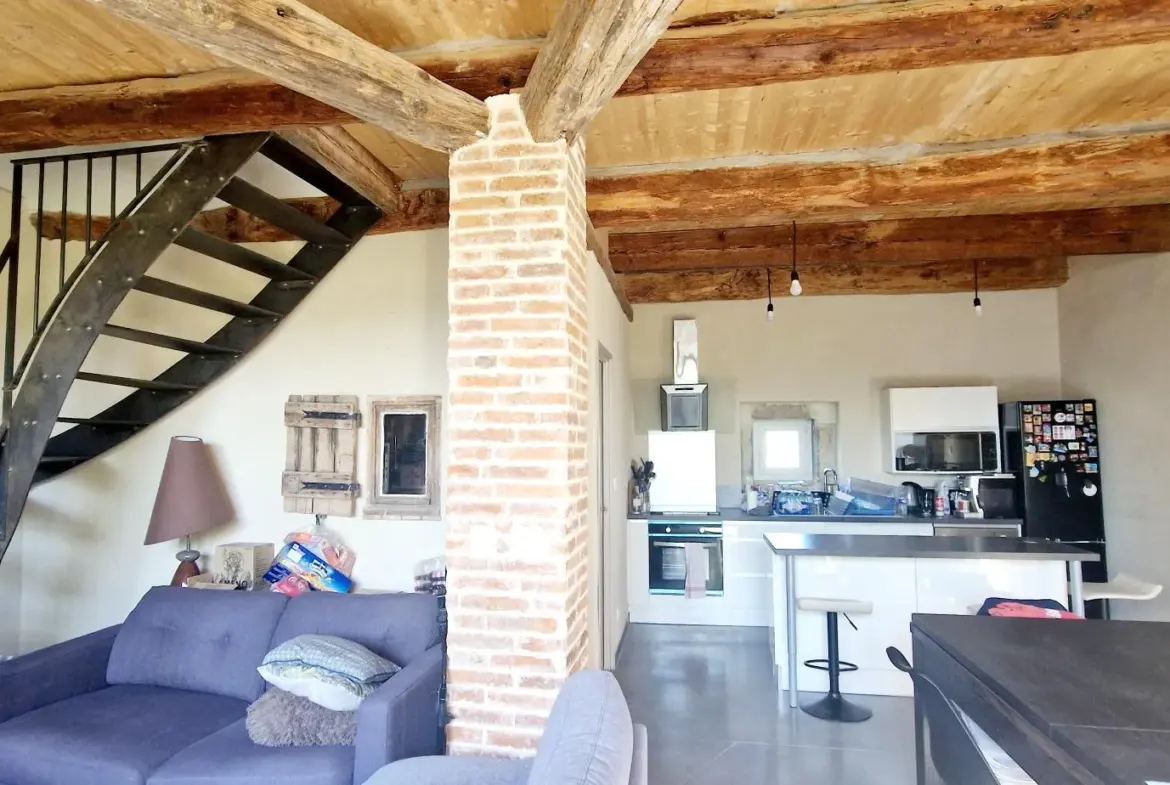 Maison en pierres rénovée à Bollène - 106 m² habitables 