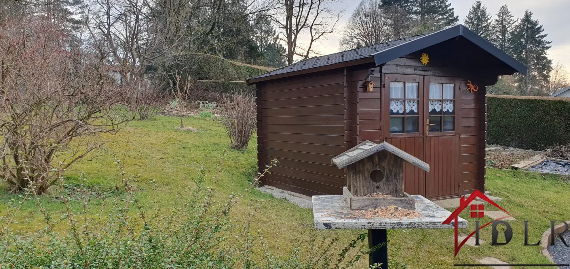 Maison individuelle avec 4 chambres et piscine à Novillars 