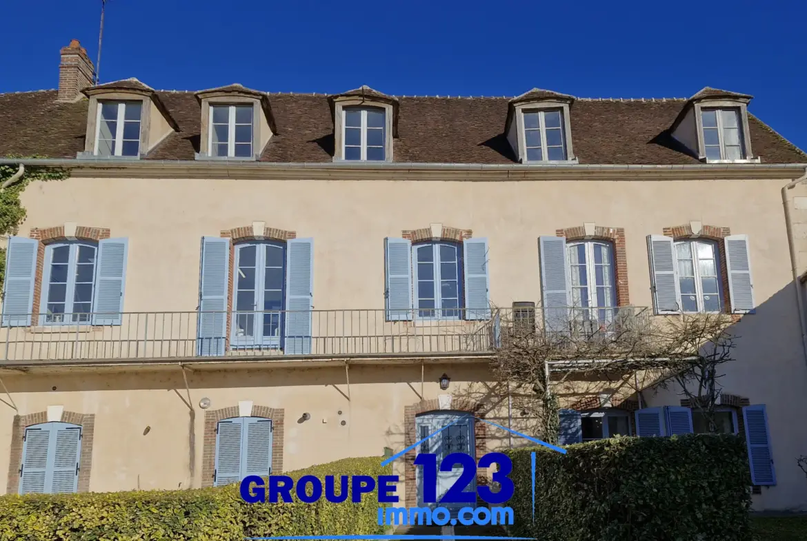 Appartement de charme à vendre à Joigny avec vue sur l’Yonne 