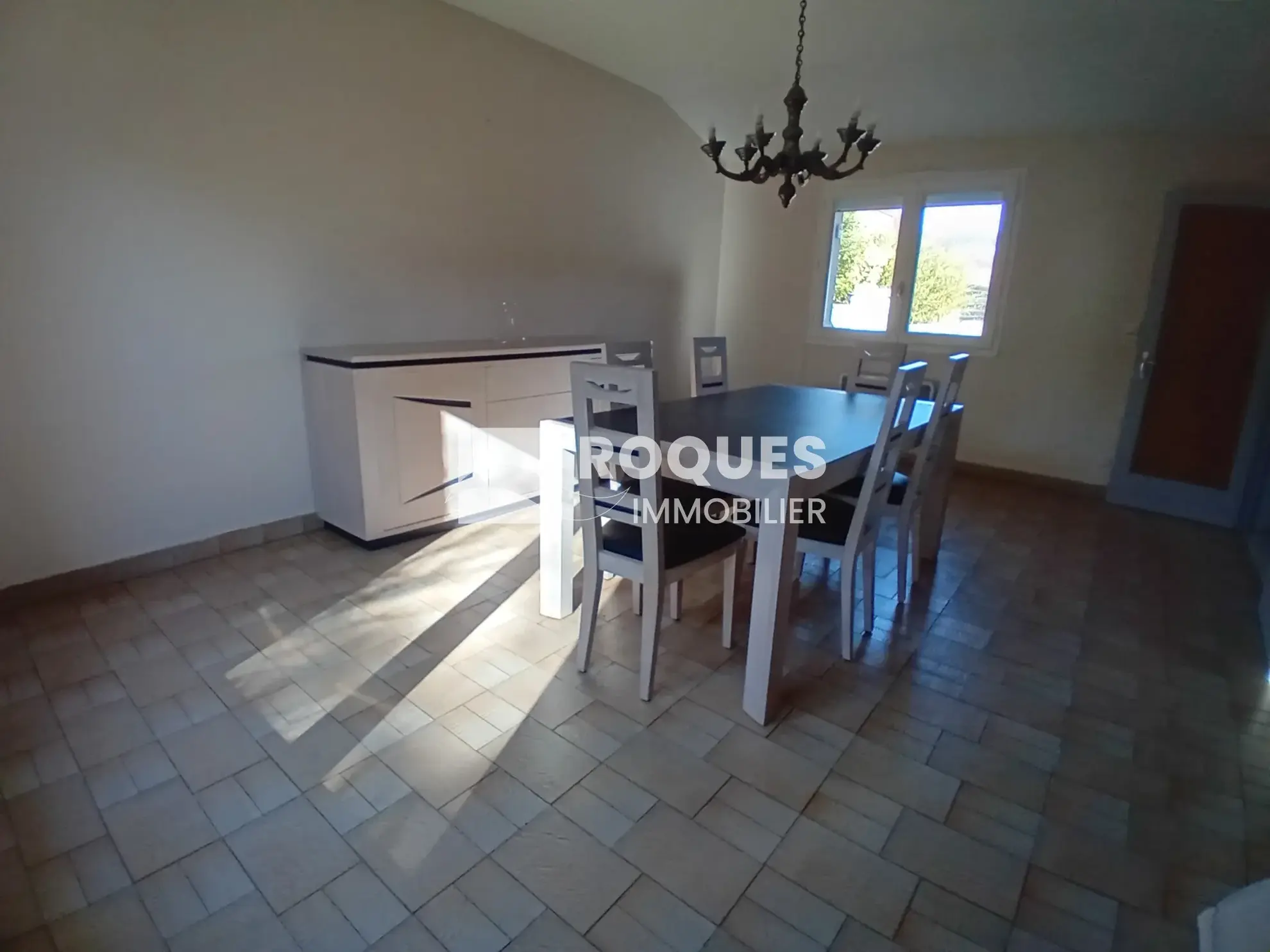 Maison T5 à vendre à Millau - Charmante et fonctionnelle 