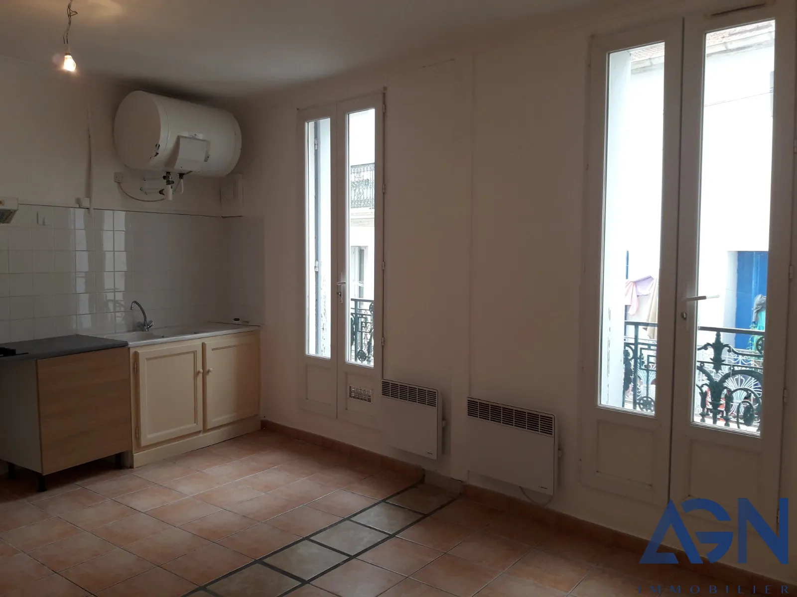 À vendre : Appartement 2 pièces de 45,71 m² avec cour à Béziers 