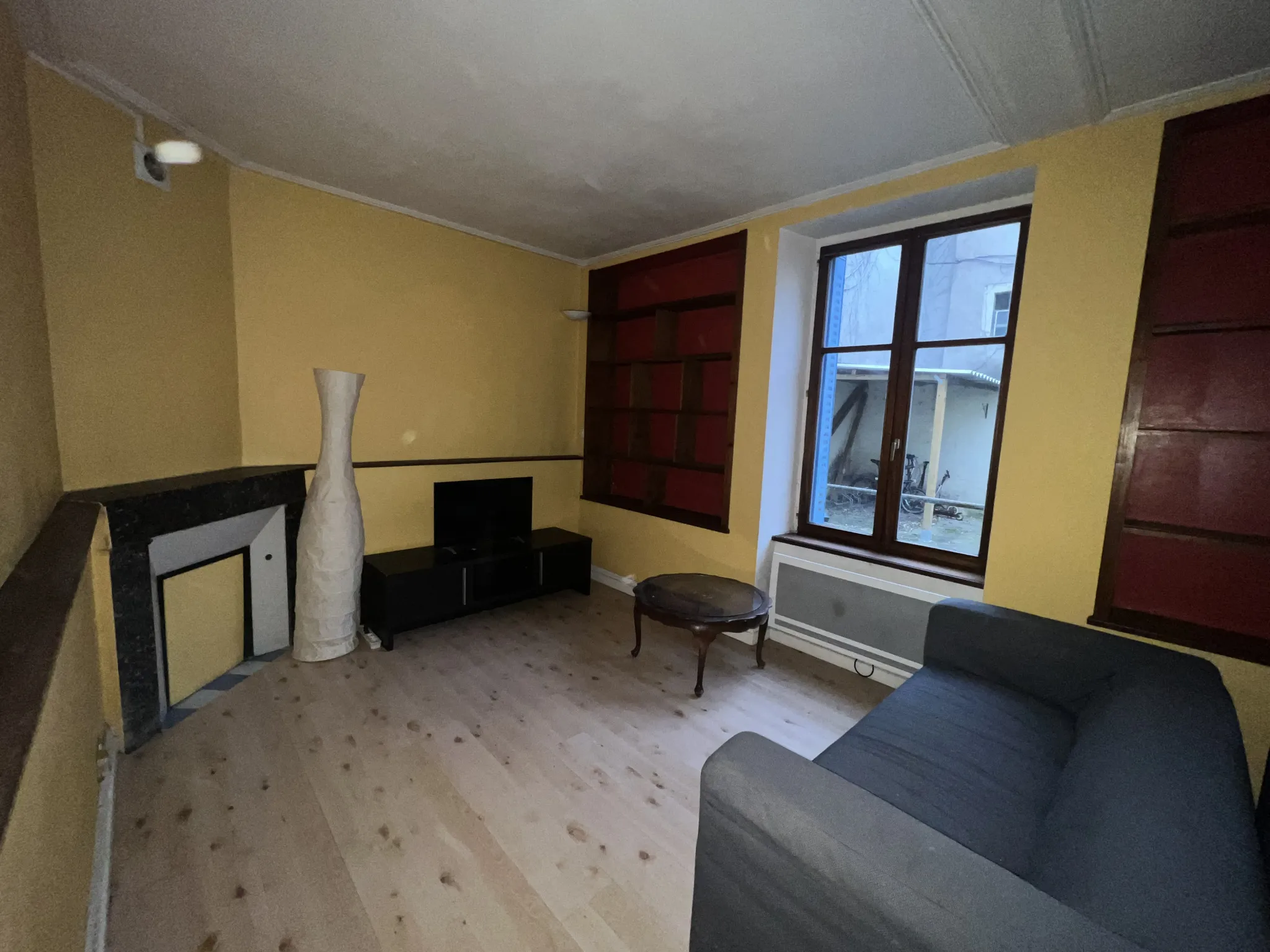 À vendre : Appartement T2 à rénover dans le quartier Charles III à Nancy 