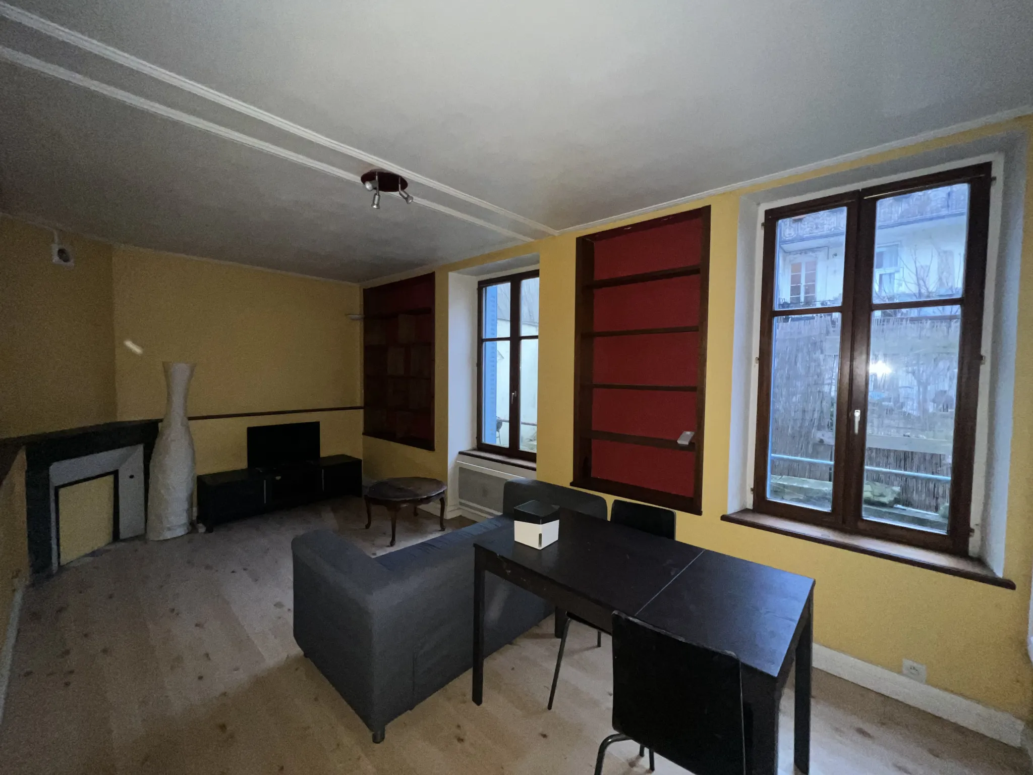 À vendre : Appartement T2 à rénover dans le quartier Charles III à Nancy 