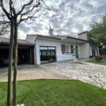 Maison de plain-pied à Libourne avec garage et jardin