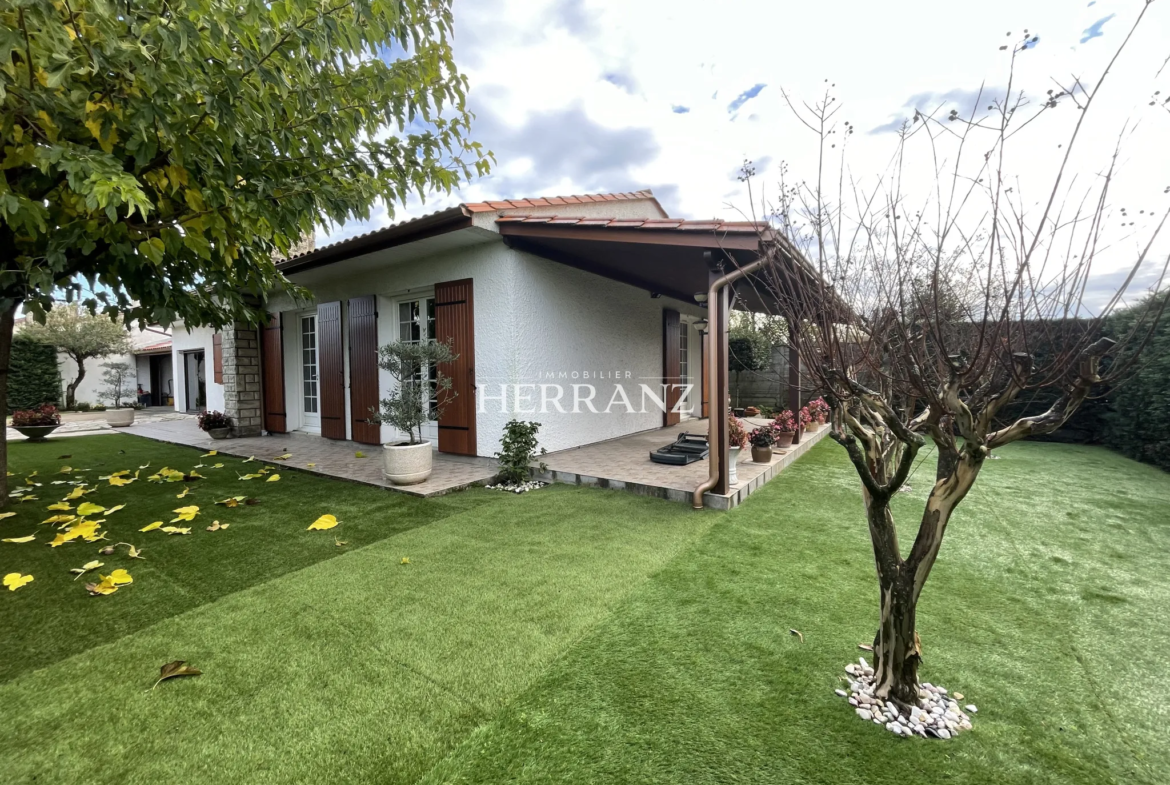 Maison de plain-pied à Libourne avec garage et jardin 