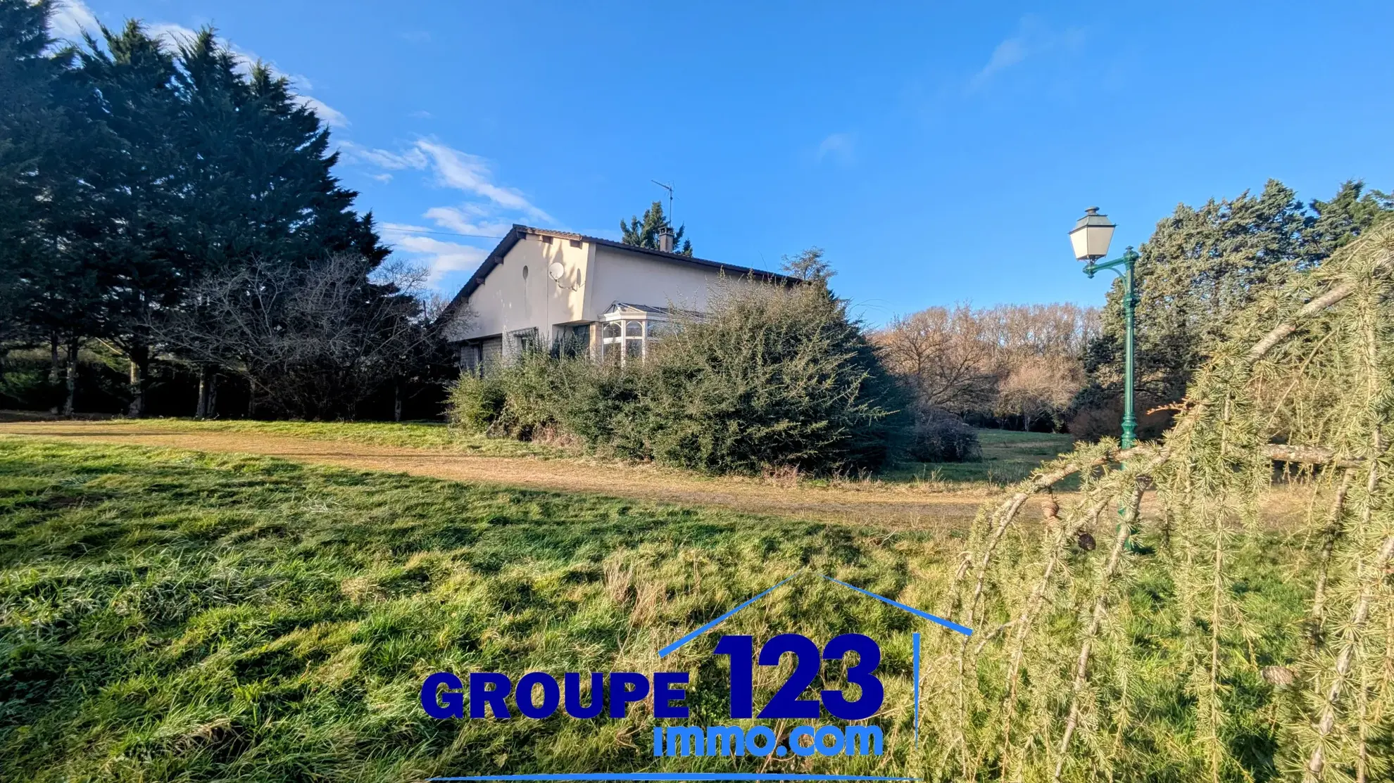 Spacieuse Maison Familiale sur Grand Terrain Arboré à St Georges sur Baulche 