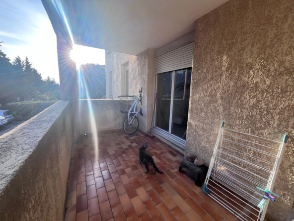 Appartement T2 à Marignane avec terrasse et parking