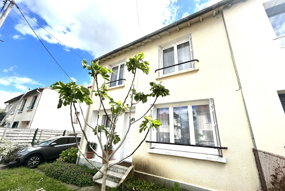 Maison jumelée 5 pièces à Vaujours - 90 m² avec jardin 