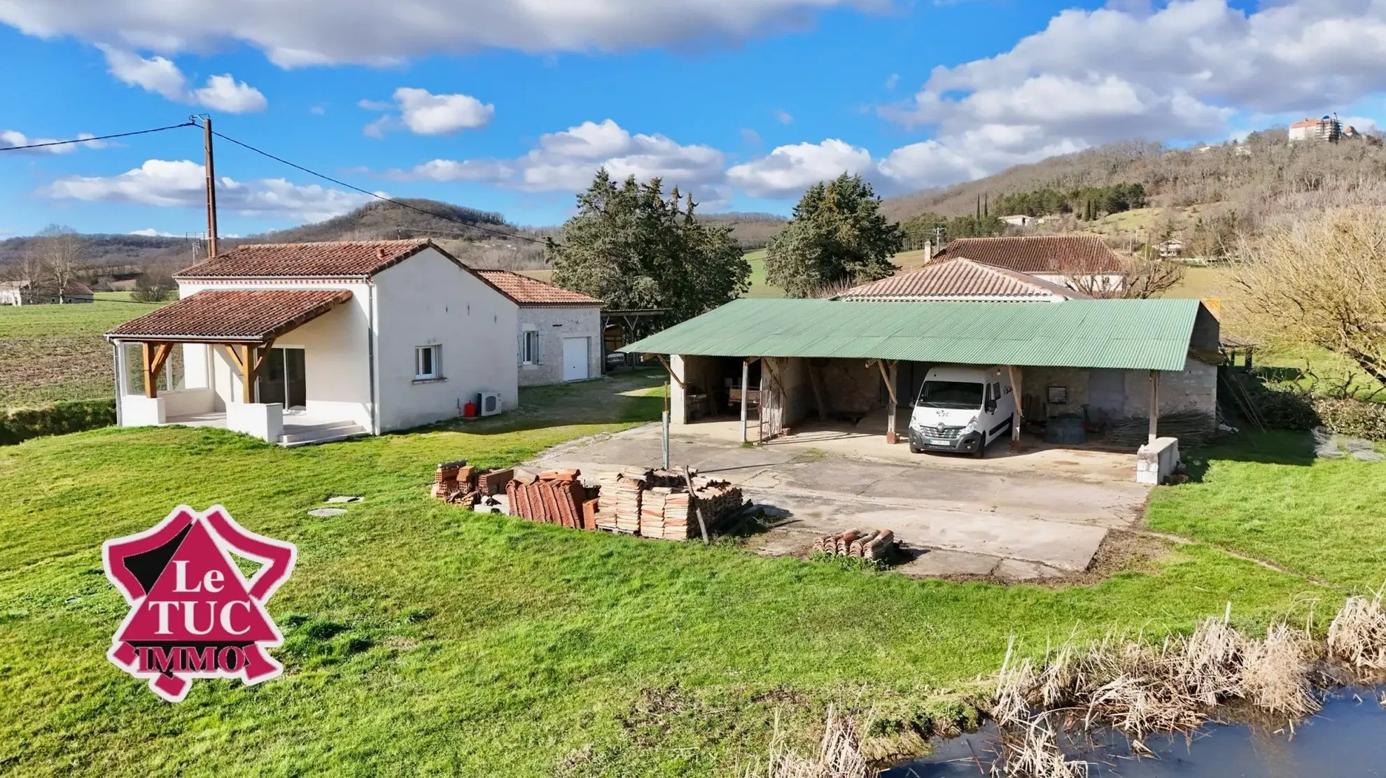 Maison en pierre avec extension moderne et terrain à Dausse 