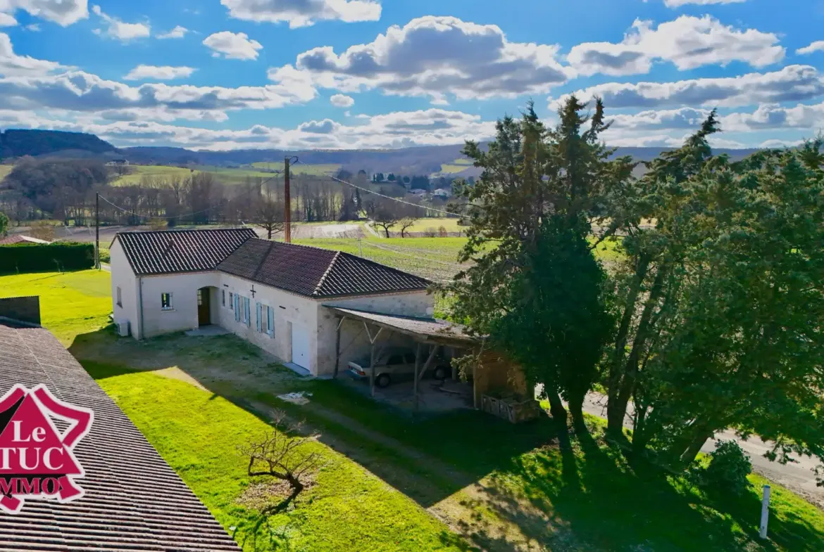 Maison en pierre avec extension moderne et terrain à Dausse 