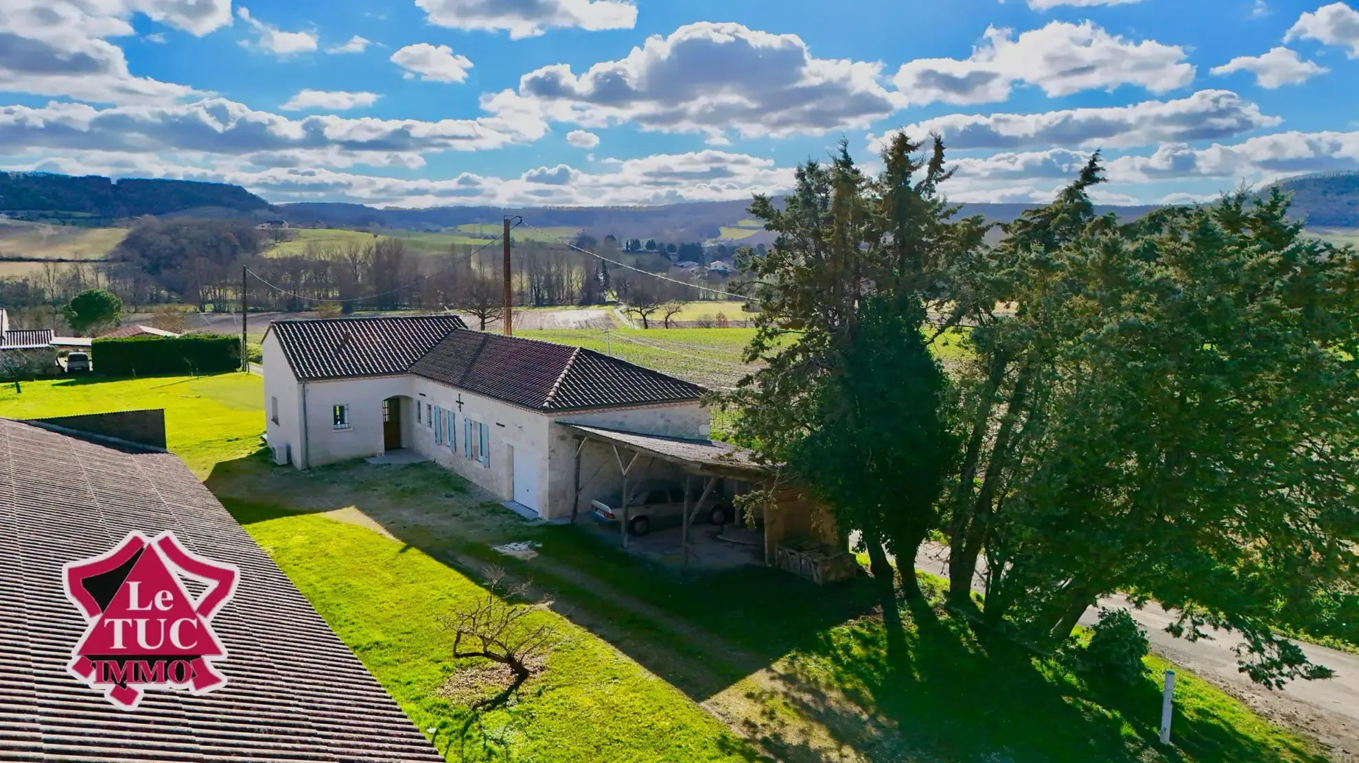 Maison en pierre avec extension moderne et terrain à Dausse 