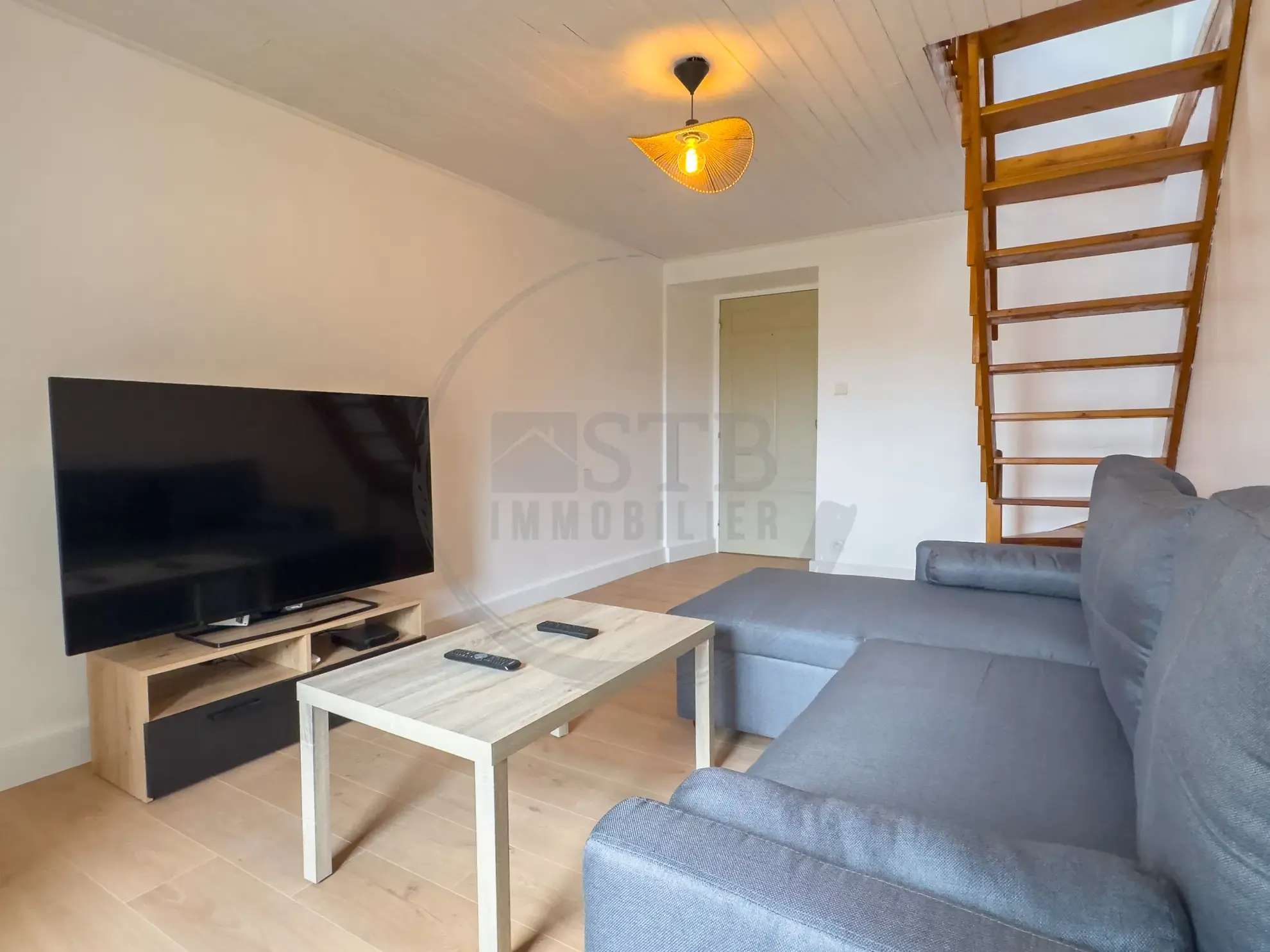 Maison rénovée de 42m2 à Flaviac avec balcon 