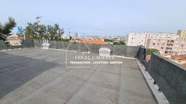 Belle Maison de Ville de 140 m² à Marseille avec Jardin et Garage 