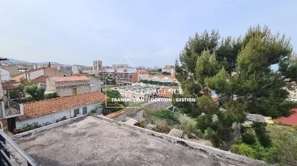 Belle Maison de Ville de 140 m² à Marseille avec Jardin et Garage 