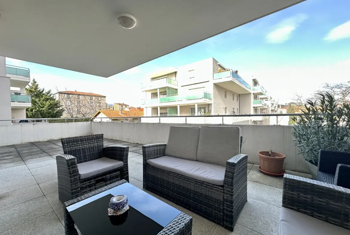 Appartement à vendre à Aubière avec terrasse, garage et cave 