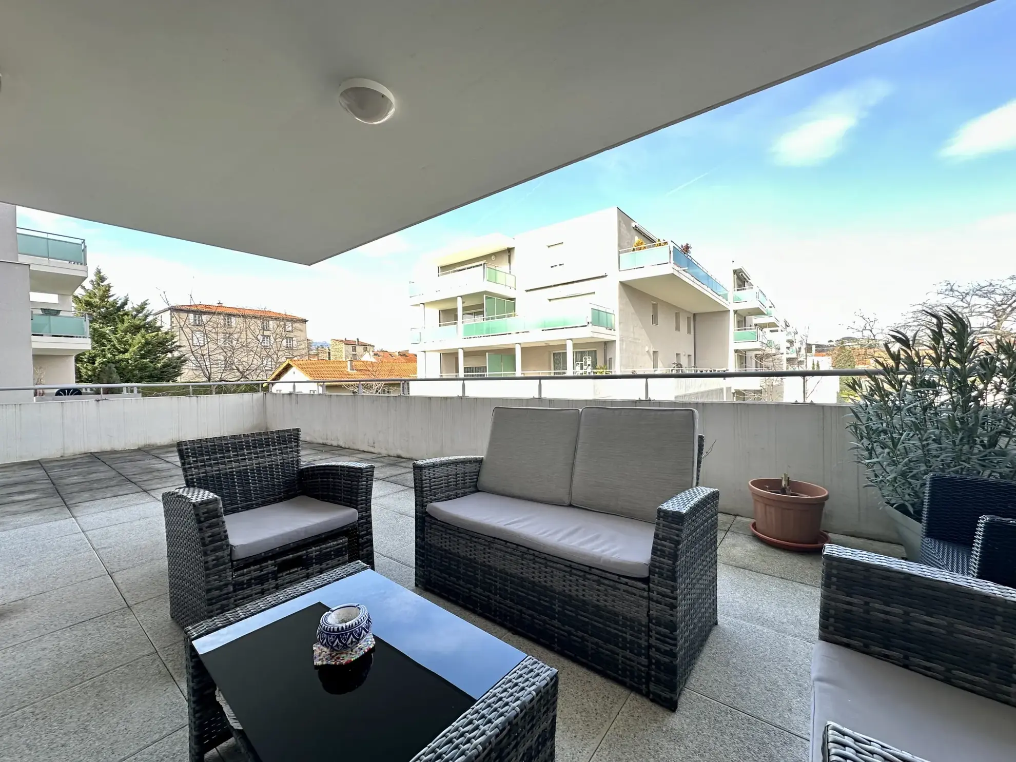 Appartement à vendre à Aubière avec terrasse, garage et cave 