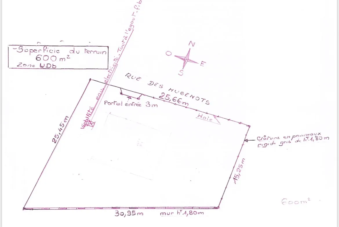 Terrain constructible et viabilisé à Aubergenville 