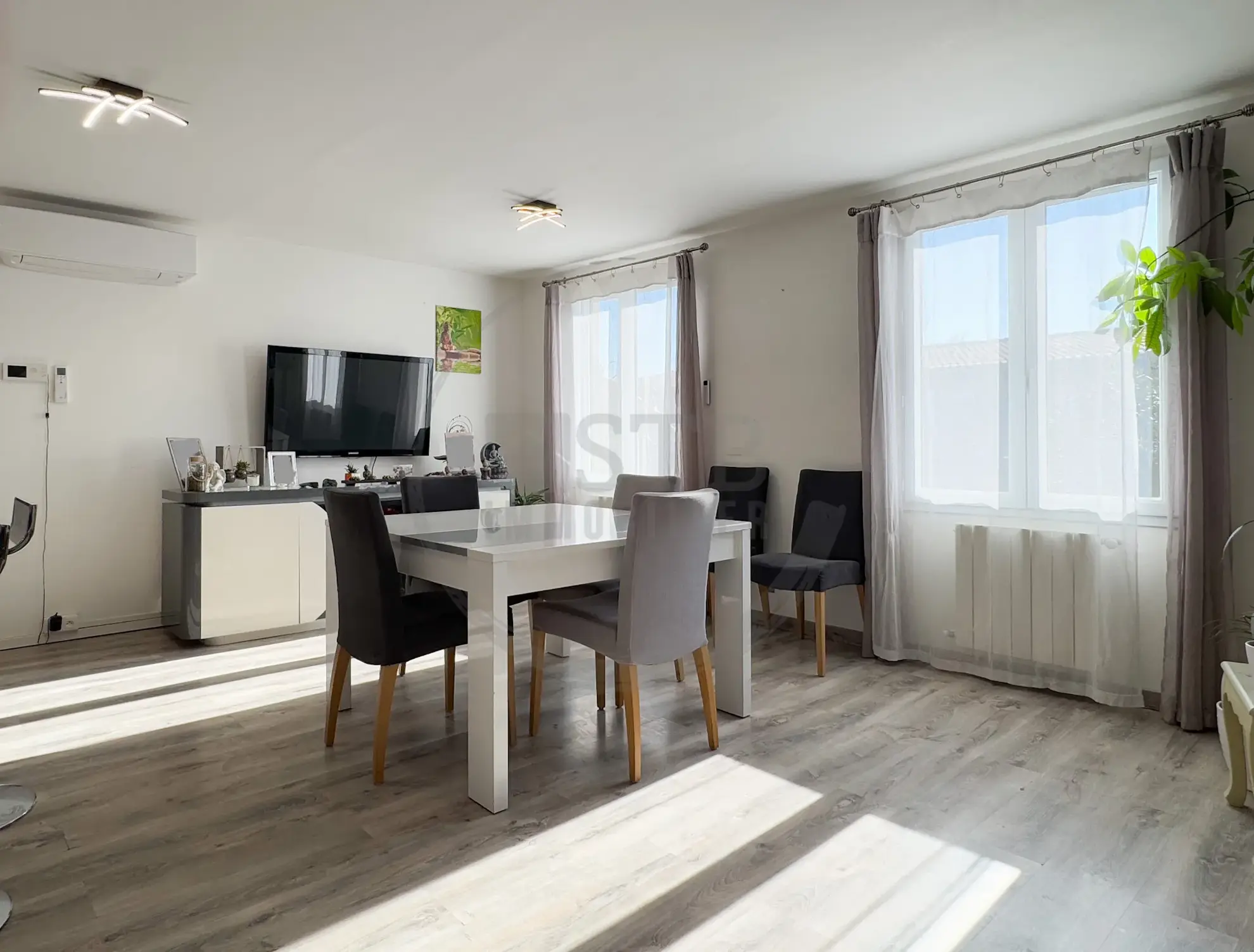 À vendre : Maison plain-pied rénovée de 97m² à Saint-Georges-Les-Bains 