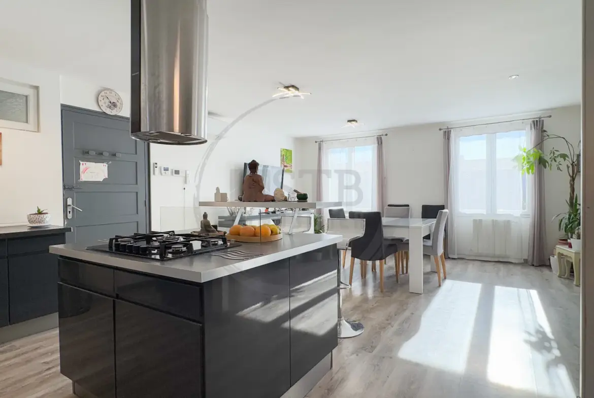 À vendre : Maison plain-pied rénovée de 97m² à Saint-Georges-Les-Bains 