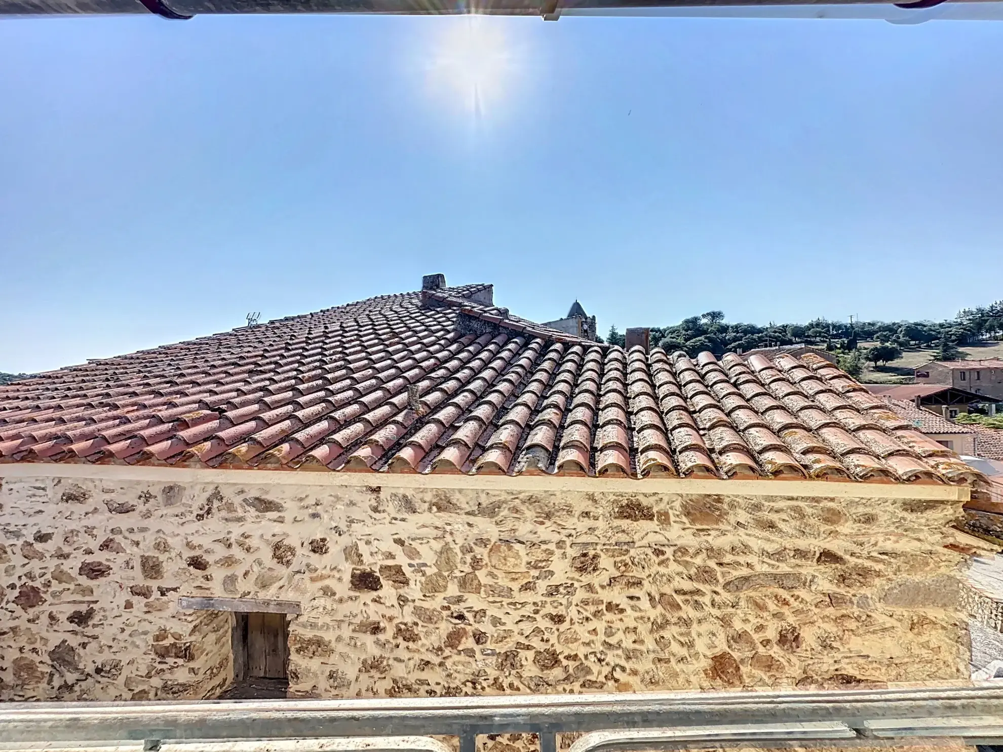 Achetez une Maison de Village avec Terrasse et Garage à Oms 